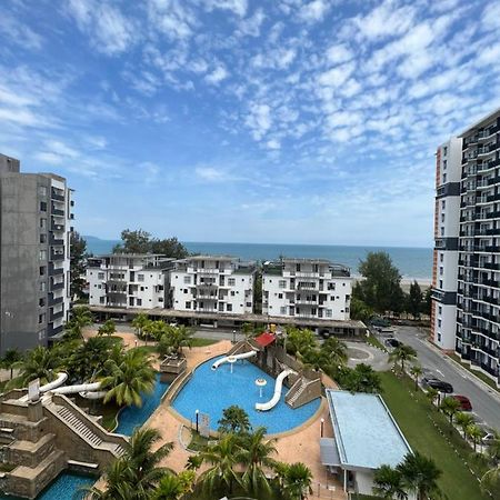 Swiss Garden Residence Pool Sea View Beach Resort Luxury Apartment & Family Suite Куантан Екстериор снимка