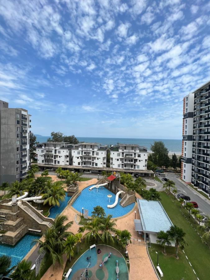 Swiss Garden Residence Pool Sea View Beach Resort Luxury Apartment & Family Suite Куантан Екстериор снимка